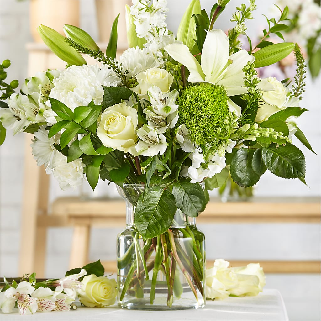 Classic Ivory – A Florist Original – CONNY'S FLOWER SHOP INC, Ashland MA